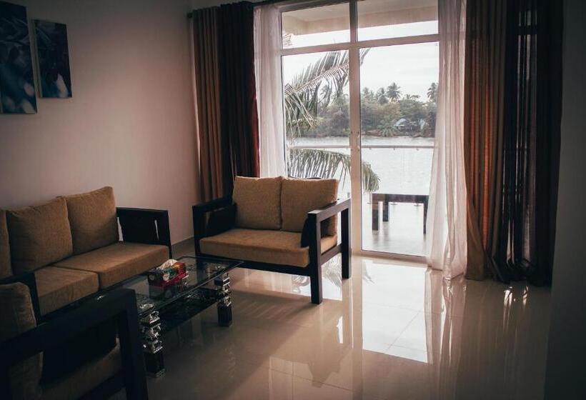 سوئیت با بالکن, Amber House Lanka