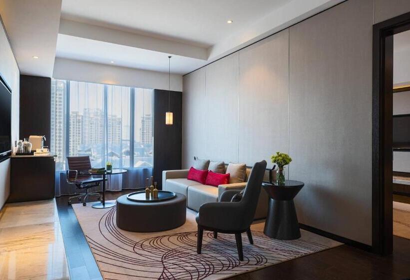 سوئیت اجرایی با تخت کینگ, Renaissance Shenyang West