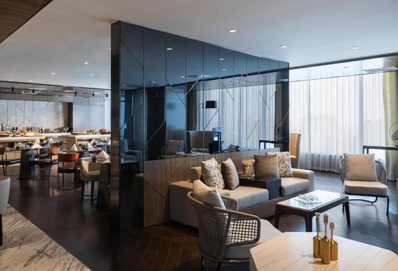 سوئیت اجرایی با تخت کینگ, Renaissance Shenyang West