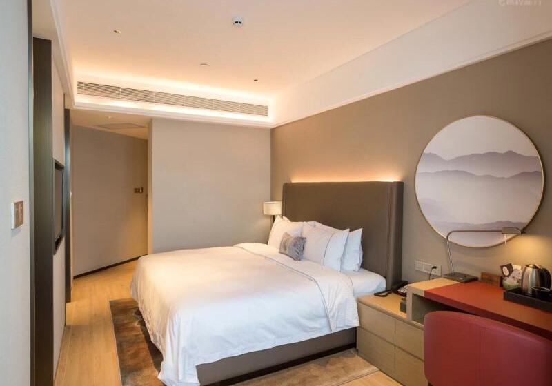 تختخواب در اتاق مشترک, Ishigaki Guesthouse Hive