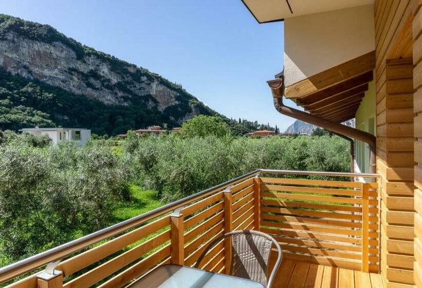 اتاق سوپریور با چشمانداز باغ, O_live Agriresort