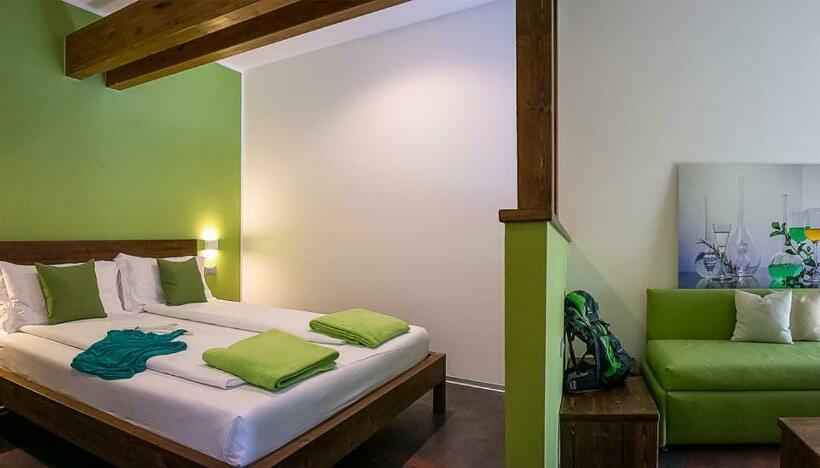 سوئیت با بالکن, O_live Agriresort