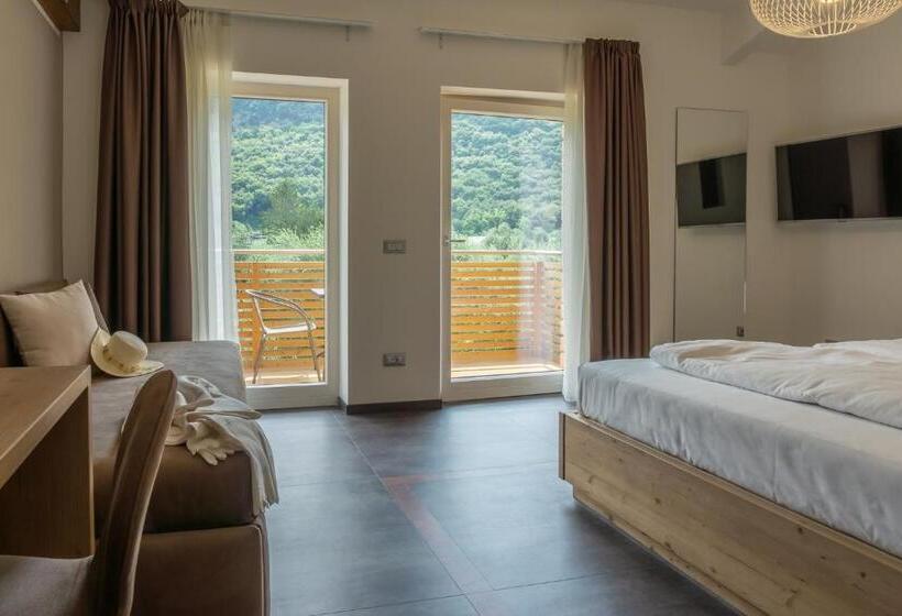 اتاق سوپریور با چشمانداز باغ, O_live Agriresort