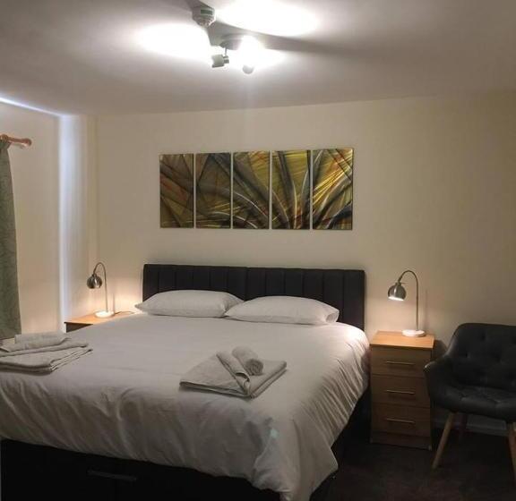 اتاق لوکس با تخت بزرگ, The Tiger   Formerly Cassia Rooms