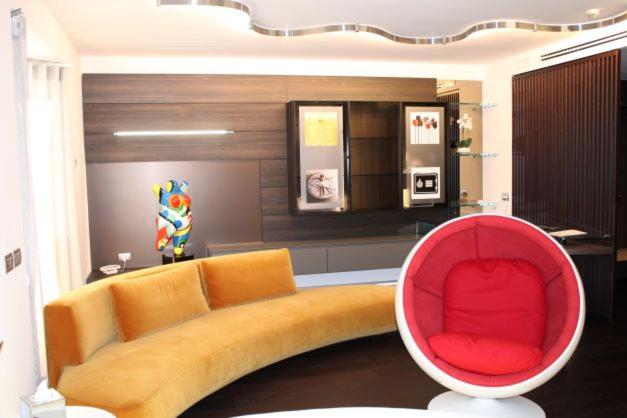 سوییت لوکس, Domus Grand