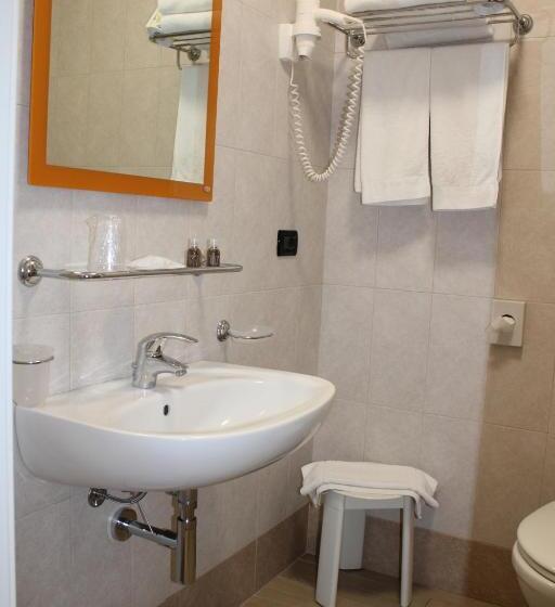 اتاق استاندارد, Domus Grand