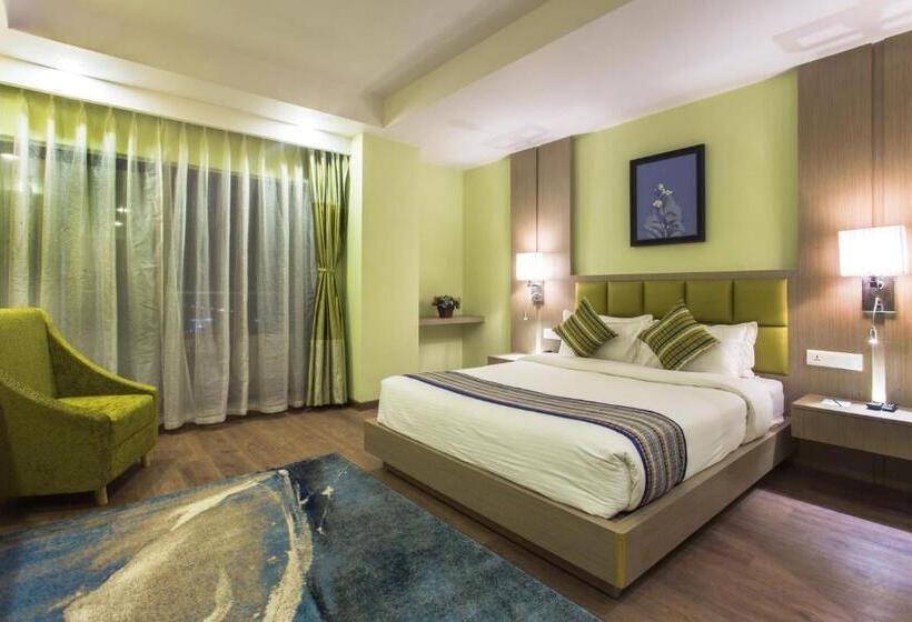 اتاق لوکس با چشم‌انداز استخر, Siddhartha, Nepalgunj