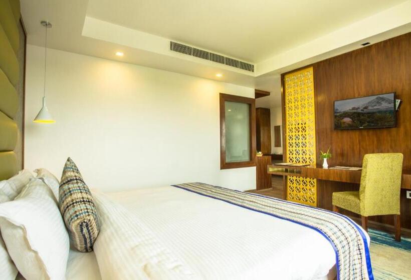سوییت جونیور, Siddhartha, Nepalgunj