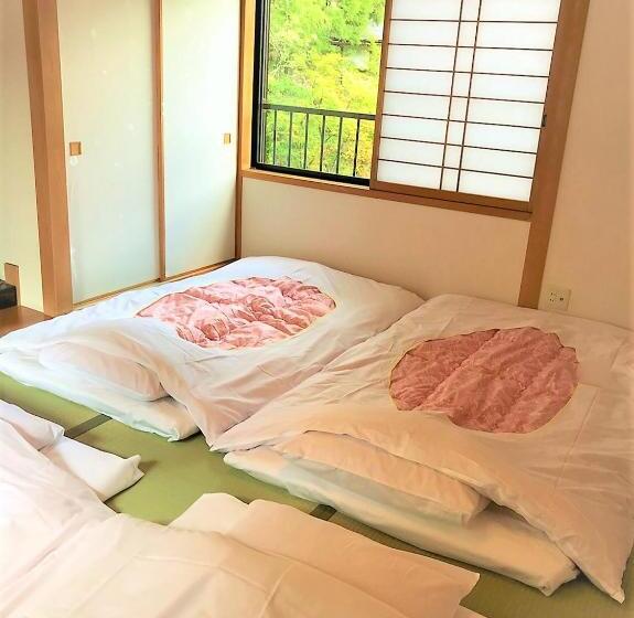 اتاق خانوادگی, Koyasan Guest House Tommy