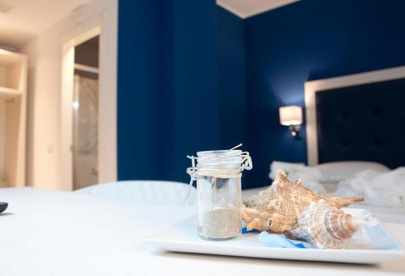 اتاق لوکس با چشم‌انداز دریا, Ambruosi Village Resort & Spa
