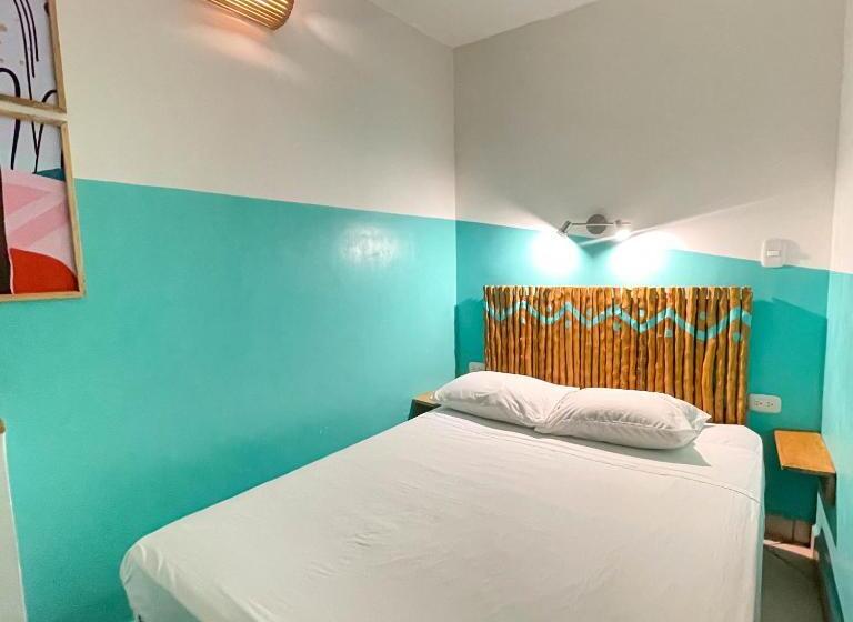 اتاق استاندارد, Oasis Hostel