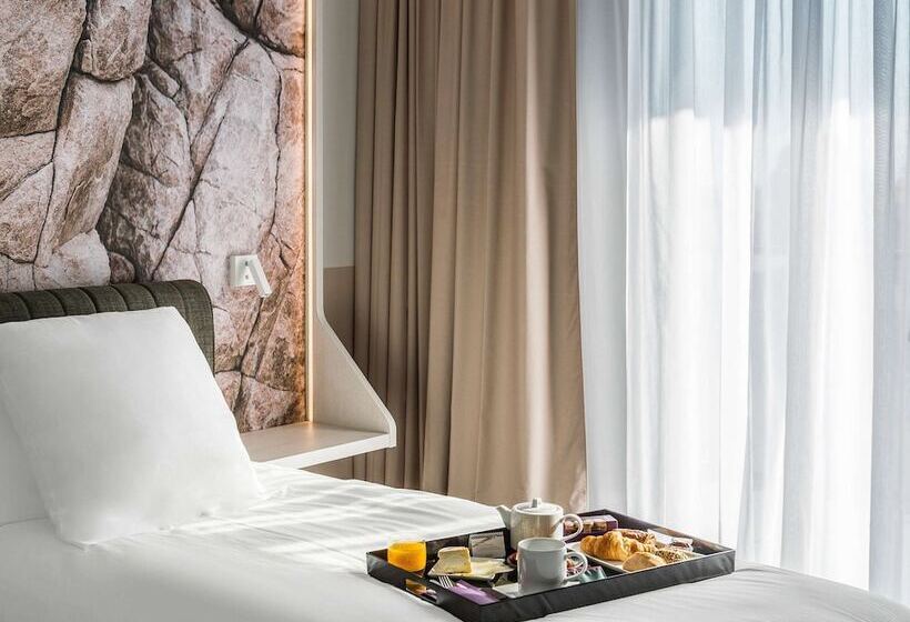 اتاق سوپریور با بالکن, Mercure Hotel & Spa Bastia Biguglia