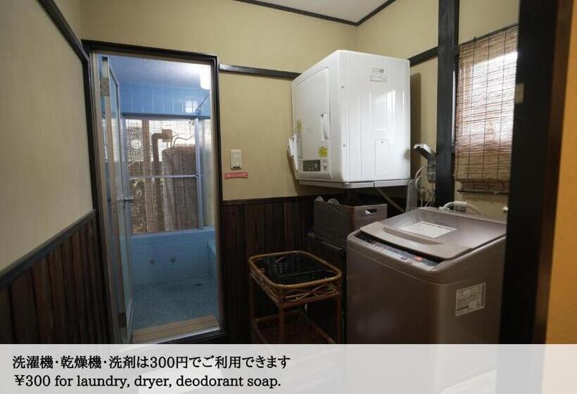 اتاق استاندارد با سرویس بهداشتی مشترک, Hostel Knot