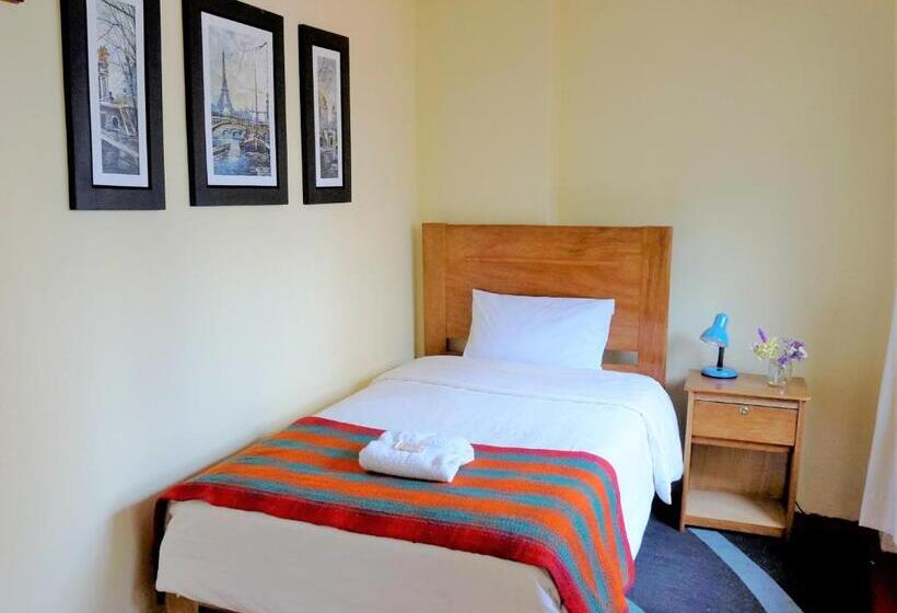 اتاق استاندارد یک تخته با سرویس بهداشتی مشترک, Eco Aventura Hostel Cusco