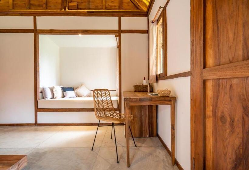 سوییت با چشم‌انداز استخر, Green Escape Eco Resort