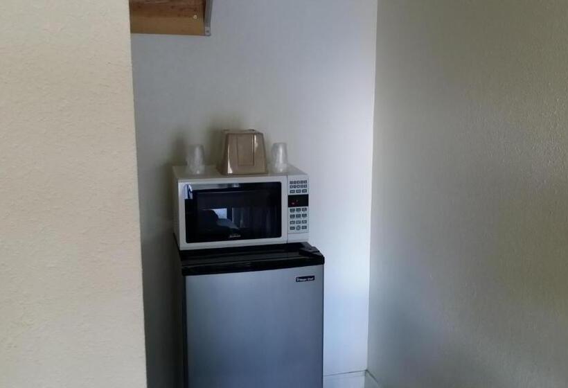 اتاق استاندارد با تخت دوبل, Redwood Inn Willits