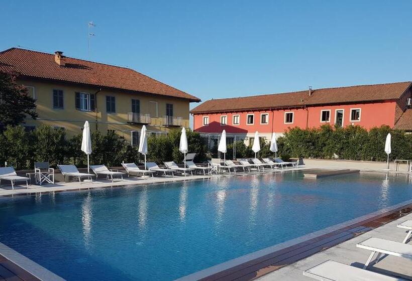 اتاق سوپریور با چشم‌انداز استخر, Locanda Ferro Uno, Golf Città Di Asti