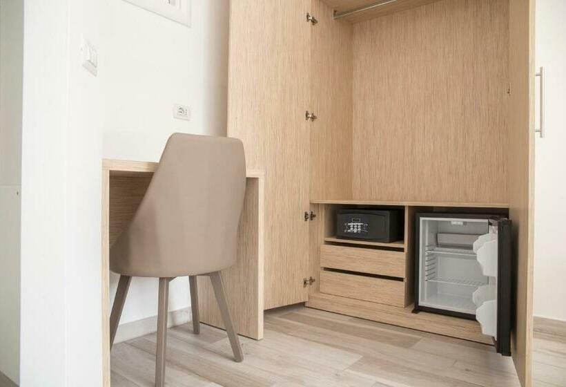 اتاق استاندارد, Rooms A Due Passi Dal Mare