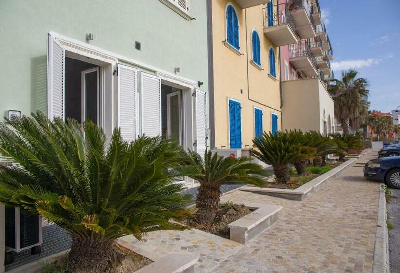 اتاق استاندارد, Rooms A Due Passi Dal Mare