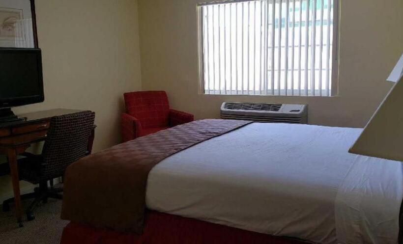 اتاق استاندارد, Europa Inn & Suites