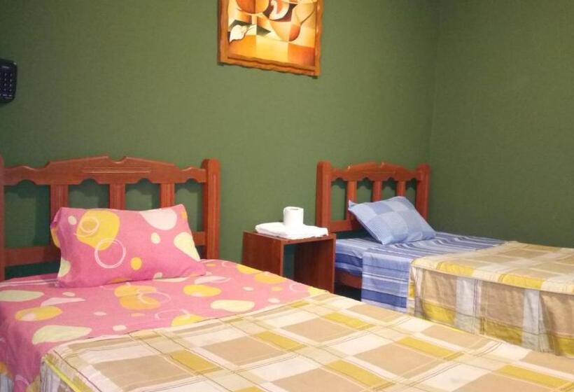 اتاق استاندارد با سرویس بهداشتی مشترک, Hostal Residencial Mochica