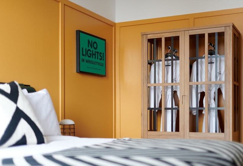 اتاق لوکس, The Chicago Hotel Collection Wrigleyville
