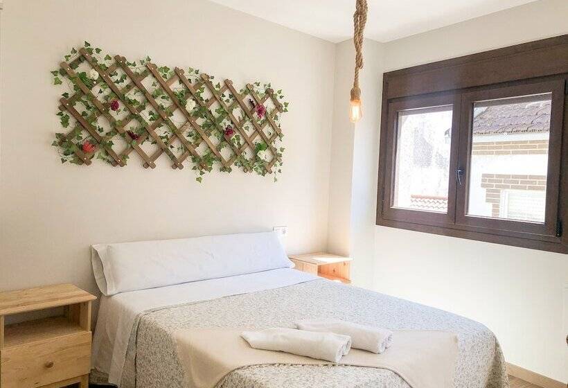 اتاق استاندارد چهار تخته, Villa Galicia