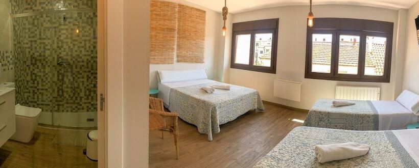 اتاق استاندارد چهار تخته, Villa Galicia
