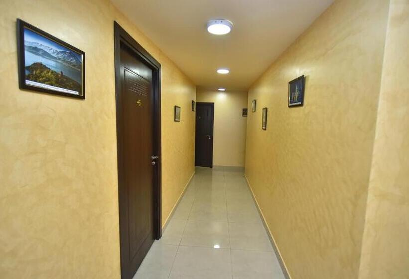 اتاق راحتی سه تخته, Mbm Hotel Yerevan