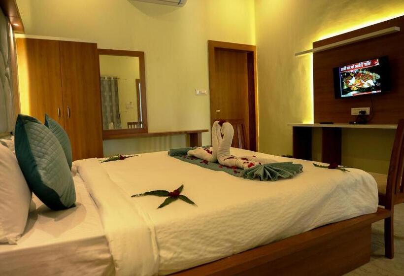 اتاق لوکس, Parvat Valley Resort
