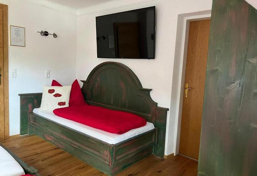 اتاق استاندارد سه نفره, Seebär Velden