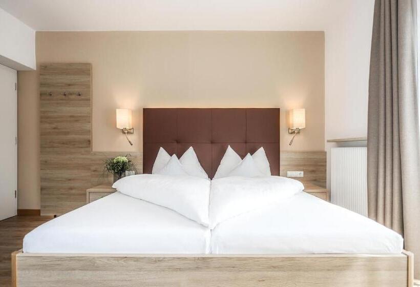 اتاق استاندارد با بالکن, Lingers Suites & Residence