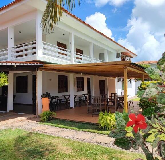 اتاق استاندارد سه نفره, Pousada Sunshine   Praia Do Patacho   Rota Milagres