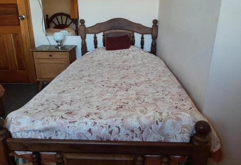 اتاق اکونومی, Hospedaje Legus