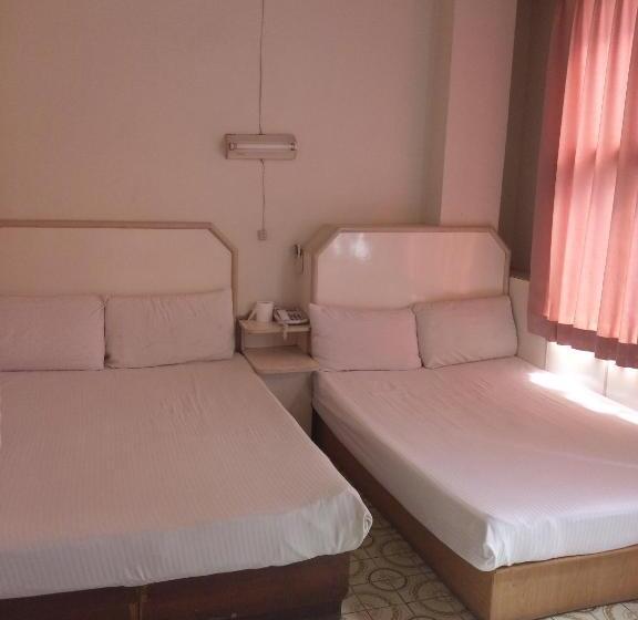 اتاق استاندارد چهار تخته, Yongxing Inn