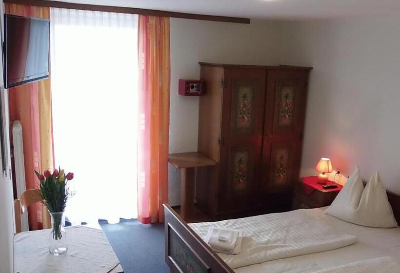 اتاق استاندارد با بالکن, Götschlhof