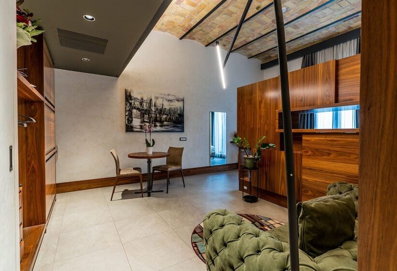 سوییت جونیور, Gasometer Urban Suites