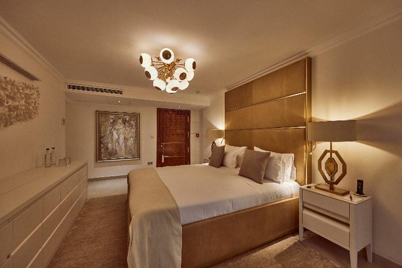سوییت جونیور, Palacio Can Marques