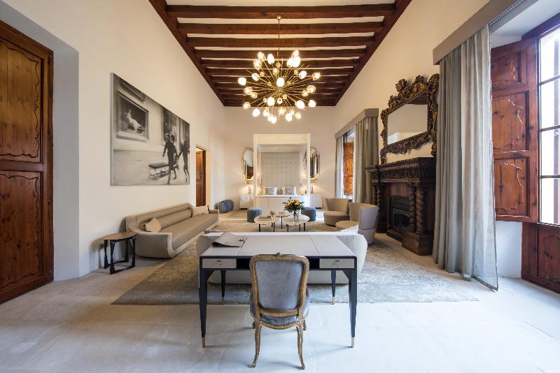 سوییت لوکس, Palacio Can Marques