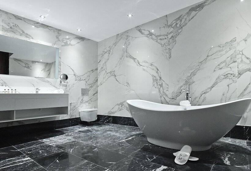 سوییت جونیور لوکس, Palacio Can Marques