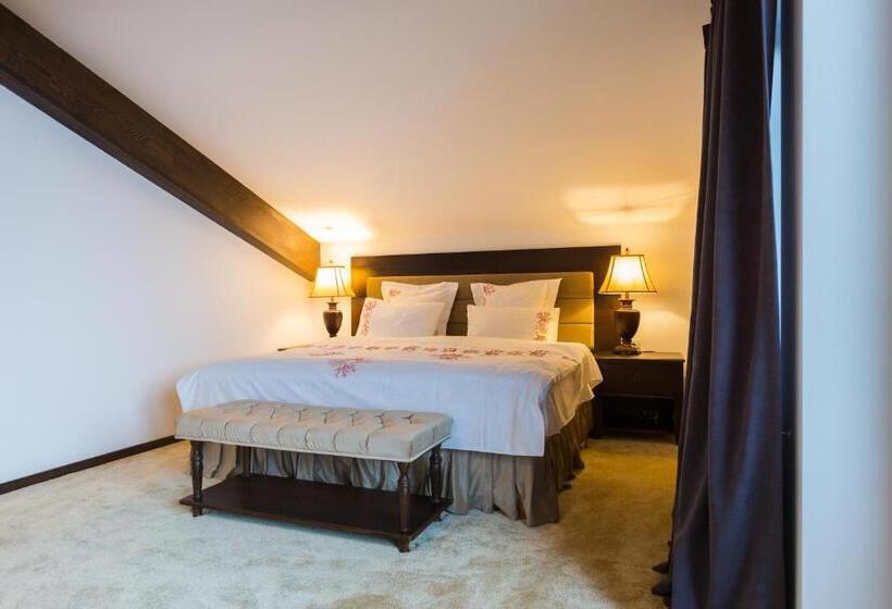 اتاق لوکس با تخت بزرگ, Bran Monte Crai Chalet
