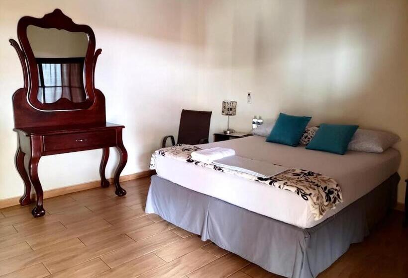 اتاق استاندارد با چشم‌انداز باغ, Hostal Deyluwin