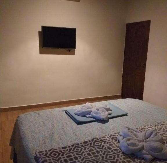 اتاق استاندارد با چشم‌انداز باغ, Hostal Deyluwin