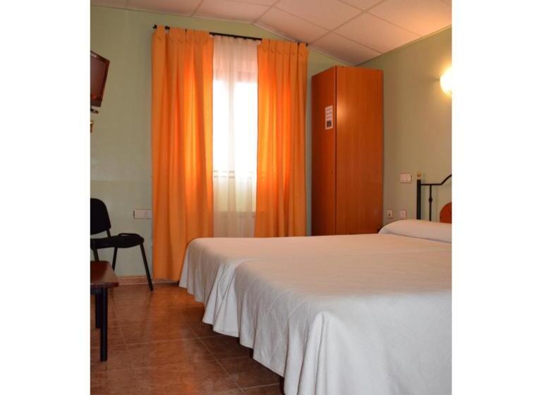 اتاق استاندارد, Hostal Infante Peñafiel