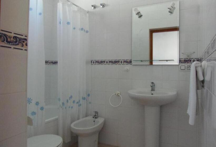 اتاق استاندارد یک نفره, Hostal La Parada