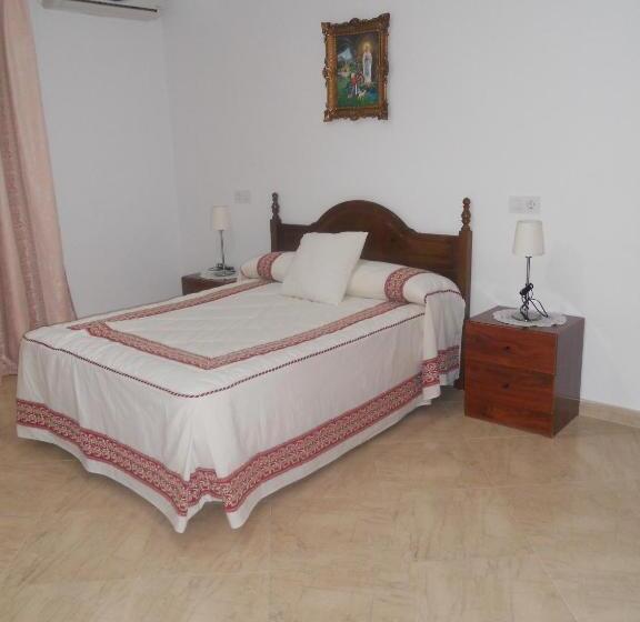 اتاق خانوادگی, Hostal La Parada