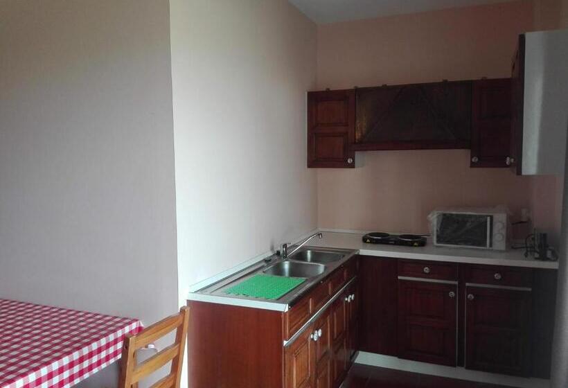 استودیوی استاندارد, Casa Tésera
