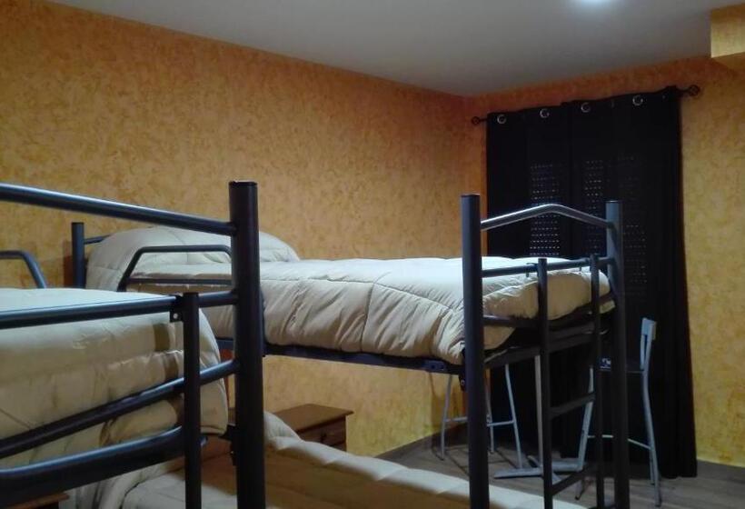 اتاق خانوادگی, Hostal La Aldaba