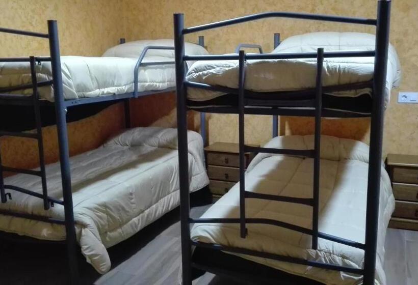 اتاق خانوادگی, Hostal La Aldaba