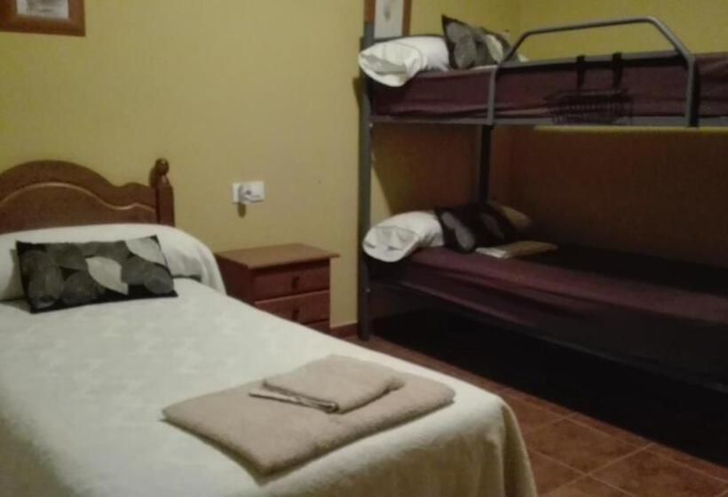 اتاق خانوادگی, Hostal La Aldaba